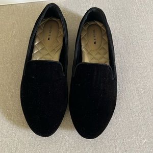 Birdies The Starling Black Vegan Velvet
Round Toe Flat Smoking Slipper Sz 8.5